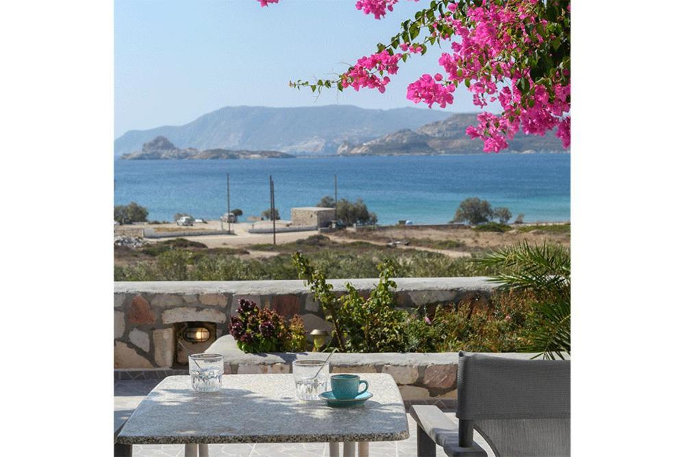 Κalamitsi Rooms & Apartments Кимолос Экстерьер фото