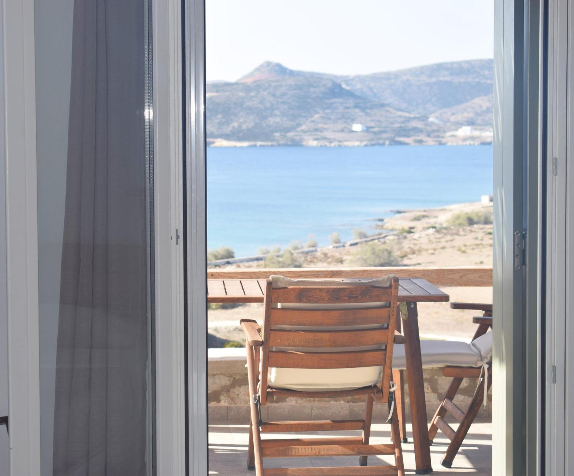 Κalamitsi Rooms & Apartments Кимолос Экстерьер фото